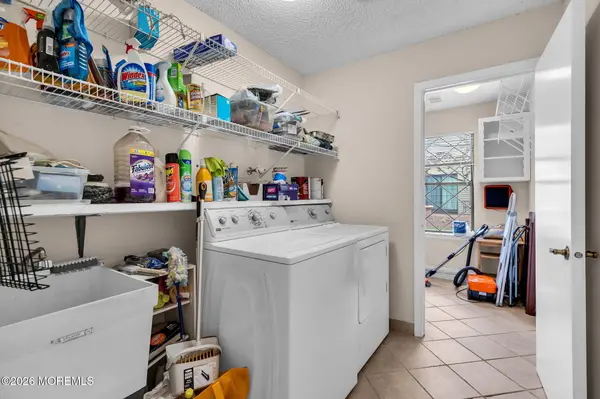 4 Hampton Dr, Marlboro, NJ 07746-1774