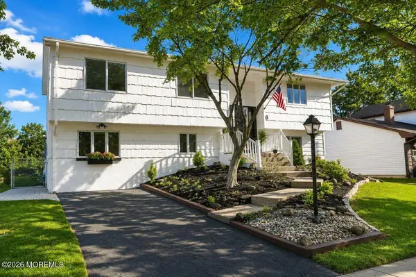 6 Ennis Dr, Hazlet, NJ 07730-1108