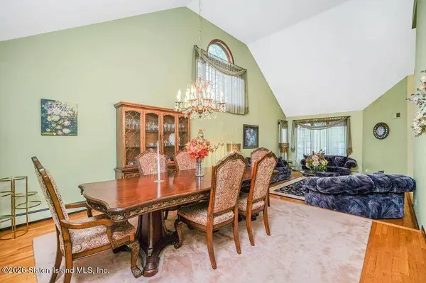 58 Jacob ST, Staten Island, NY 10307