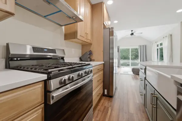 10852 N 100, Wheatfield, IN 46392