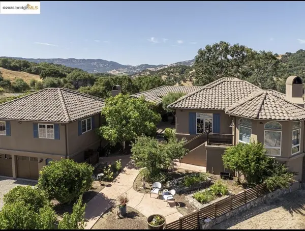 3165 Wooden Valley Rd, Napa, CA 94558-9399
