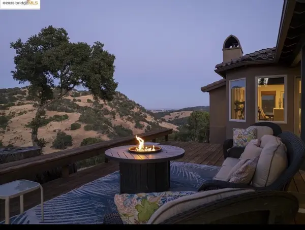 3165 Wooden Valley Rd, Napa, CA 94558-9399