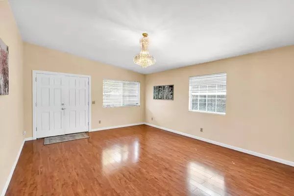 4436 78th ST, Sacramento, CA 95820