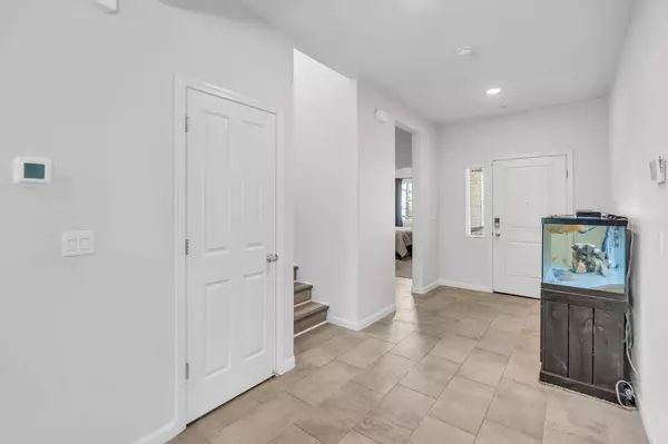 1208 Willow Hill AVE, Sacramento, CA 95834