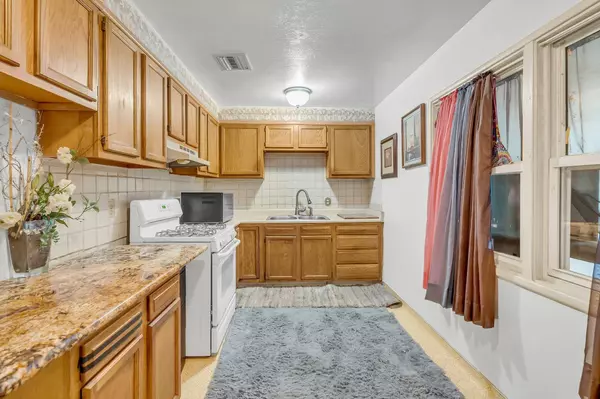 4472 El Cerrito WAY, Sacramento, CA 95820