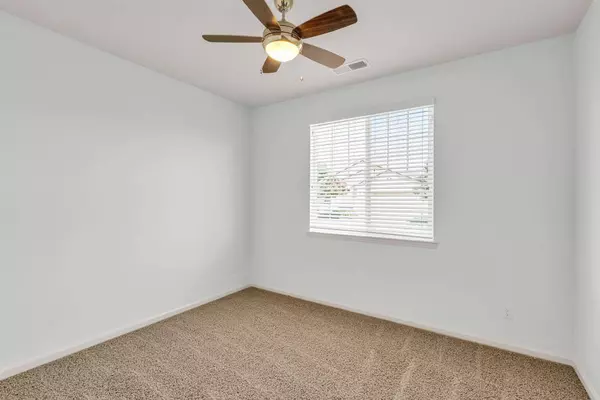 8012 Maiss WAY, Elk Grove, CA 95757