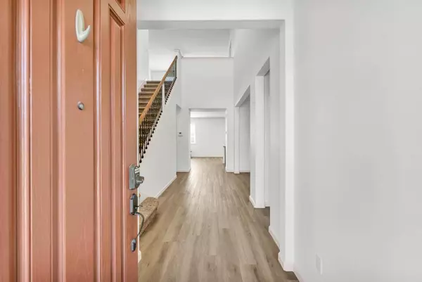 8012 Maiss WAY, Elk Grove, CA 95757