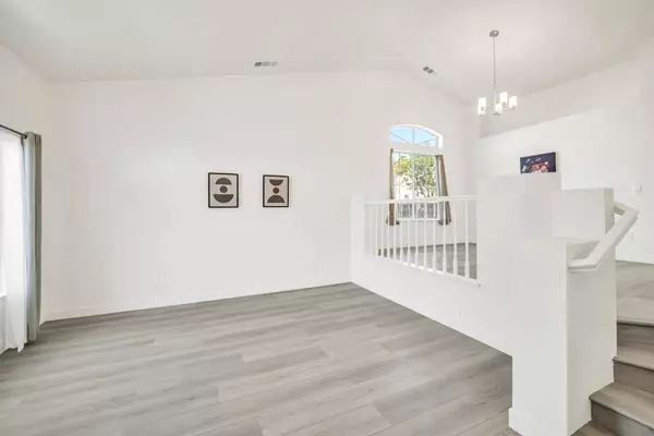 8941 W Bramblewood Way, Elk Grove, CA 95758