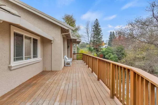 9431 Canyon Lake LN, Orangevale, CA 95662