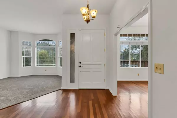 9431 Canyon Lake LN, Orangevale, CA 95662