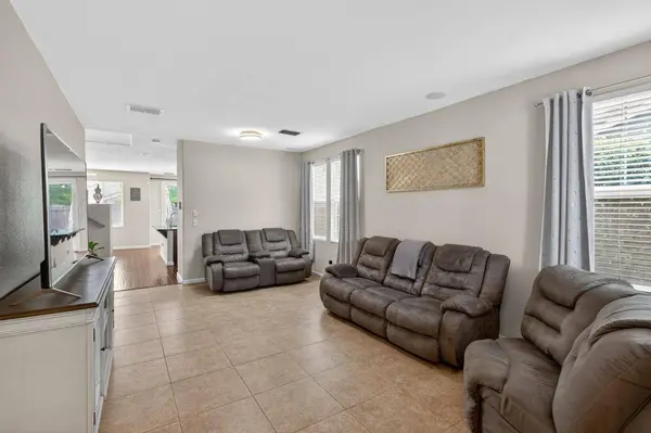 10052 Wexted WAY, Elk Grove, CA 95757