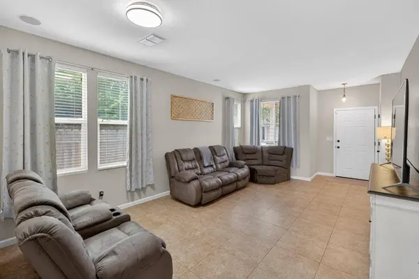 10052 Wexted WAY, Elk Grove, CA 95757