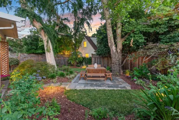 2702 Donner WAY, Sacramento, CA 95818