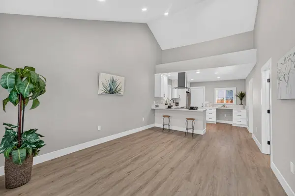 2296 Grove AVE, Sacramento, CA 95815