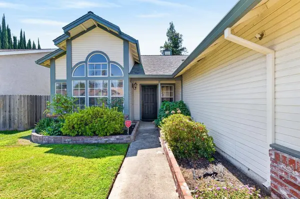 8812 Bridalsmith DR, Sacramento, CA 95828