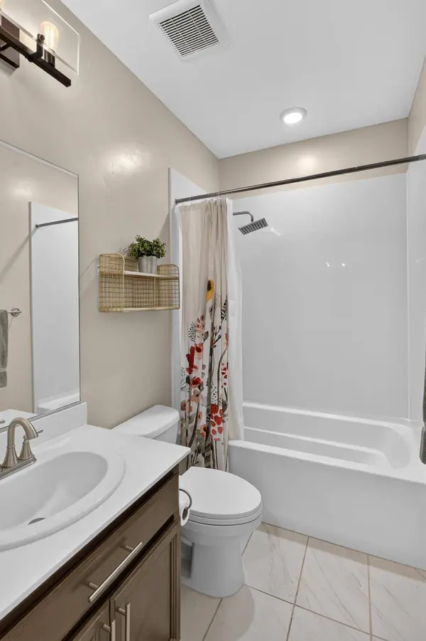 8153 Seahorse WAY, Elk Grove, CA 95757