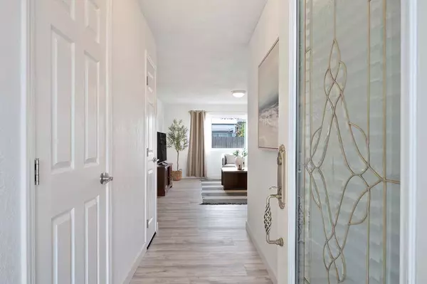 2261 Zinfandel DR, Rancho Cordova, CA 95670