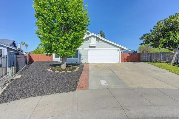5861 Stubblefield WAY, Sacramento, CA 95823