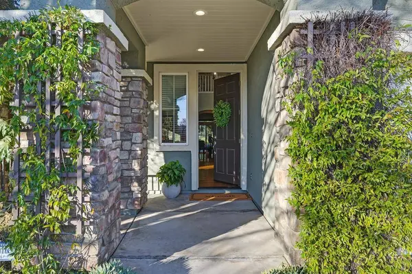 910 Lighthouse DR, West Sacramento, CA 95605