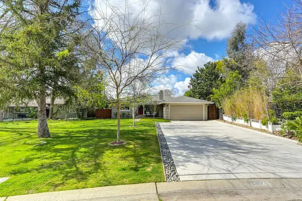 1917 Flowers ST, Sacramento, CA 95825