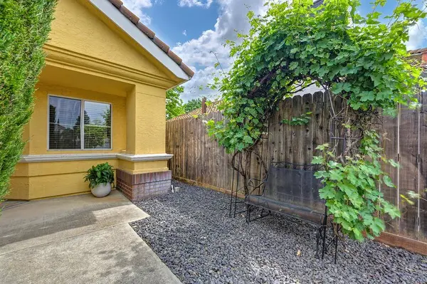 205 Pelham CT, Roseville, CA 95747