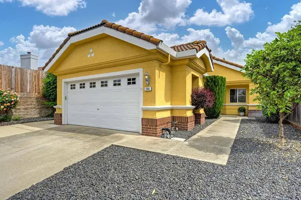 205 Pelham CT, Roseville, CA 95747