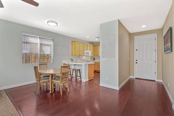 9226 Lucchesi DR, Sacramento, CA 95829