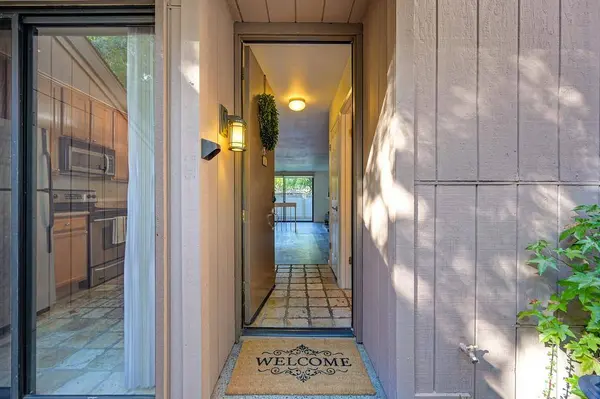 549 Woodside Oaks #3, Sacramento, CA 95825