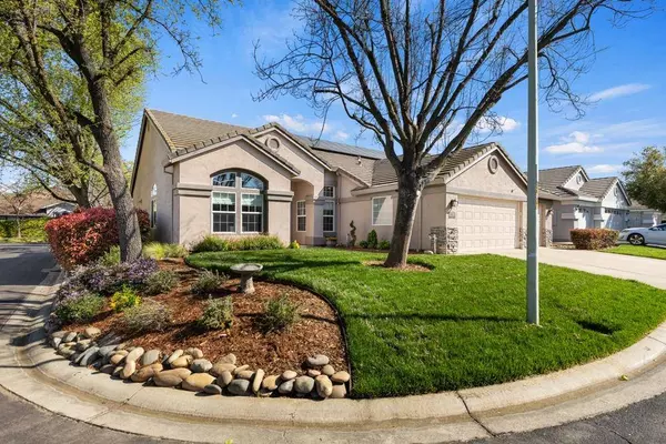 5136 Whisper Oaks LN, Carmichael, CA 95608