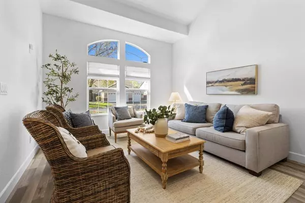 5136 Whisper Oaks LN, Carmichael, CA 95608