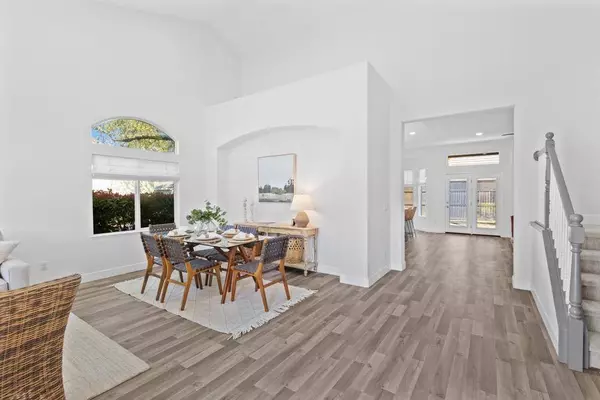 5136 Whisper Oaks LN, Carmichael, CA 95608