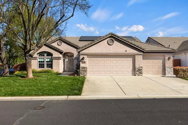 5136 Whisper Oaks LN, Carmichael, CA 95608