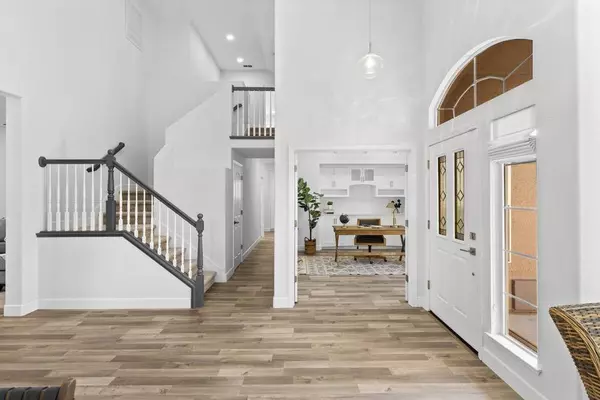 5136 Whisper Oaks LN, Carmichael, CA 95608