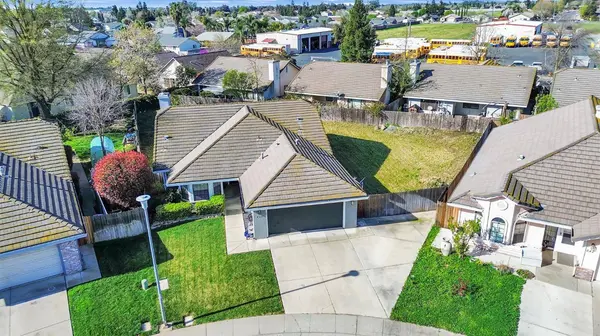 846 Cedar Canyon CIR, Galt, CA 95632