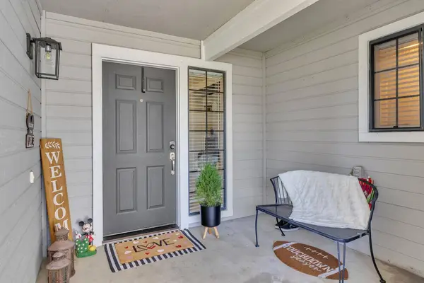 846 Cedar Canyon CIR, Galt, CA 95632