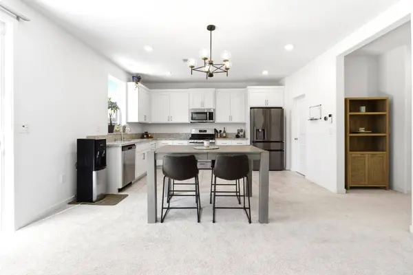 9982 Upshot WAY, Sacramento, CA 95829