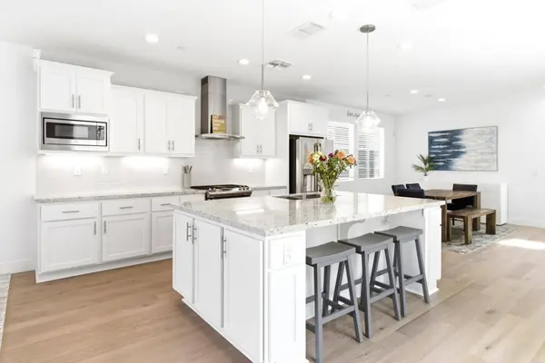 1060 Sagittaria CIR, Rocklin, CA 95765