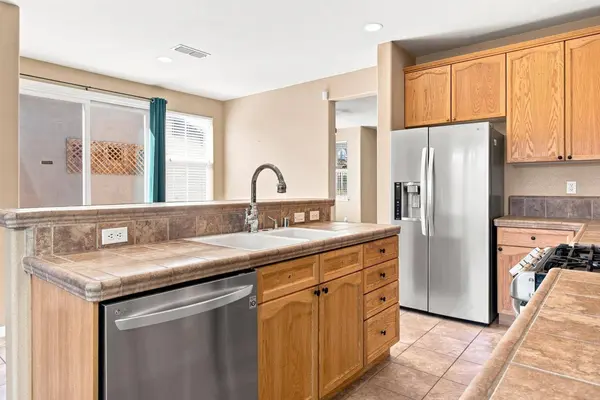 3585 Rainsong CIR, Rancho Cordova, CA 95670