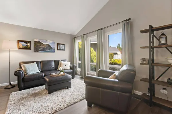 19 Green Mist CT, Sacramento, CA 95831