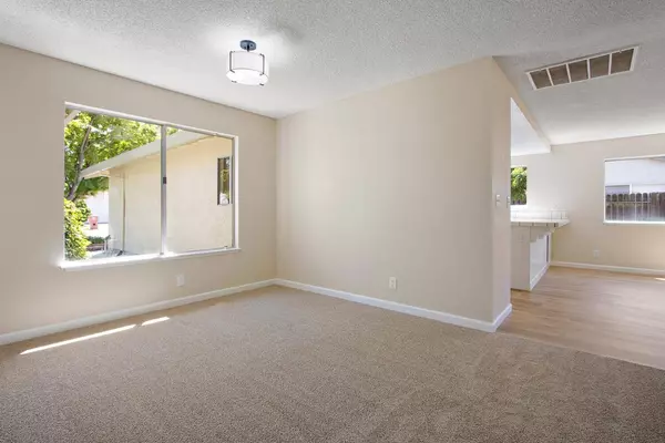 28 Shady River CIR, Sacramento, CA 95831