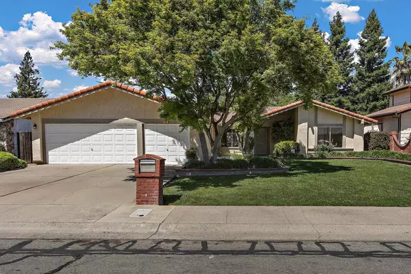 28 Shady River CIR, Sacramento, CA 95831