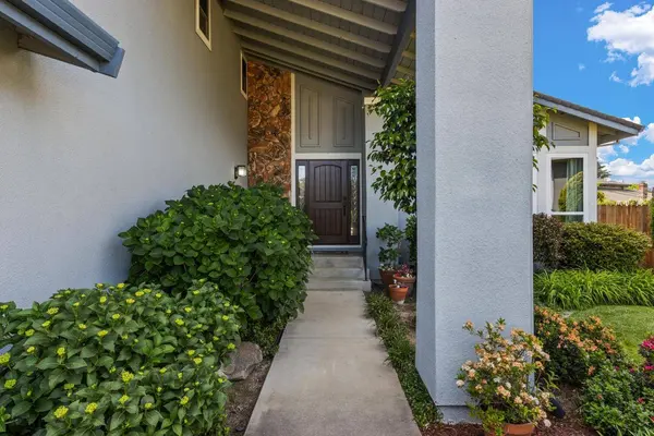 19 Green Mist CT, Sacramento, CA 95831