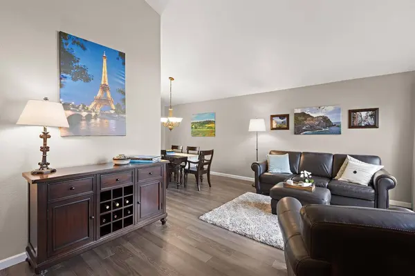 19 Green Mist CT, Sacramento, CA 95831