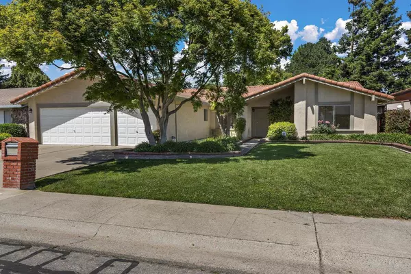 28 Shady River CIR, Sacramento, CA 95831