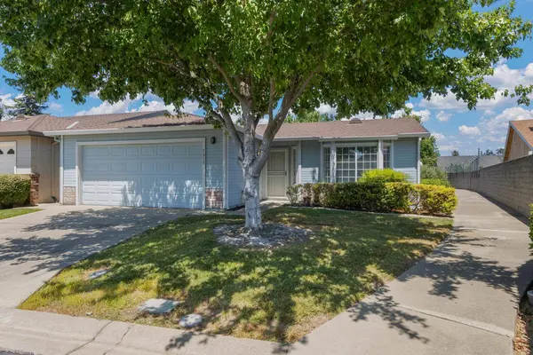 7313 Sunshire LN, Sacramento, CA 95828