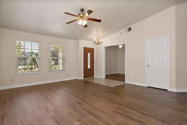 4541 Fox Valley CIR, North Highlands, CA 95660