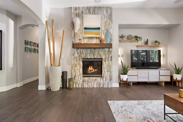 8081 Linda Isle LN, Sacramento, CA 95831