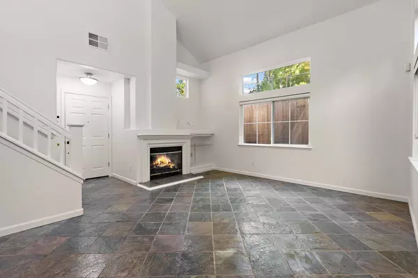 20 Paisan CT, Sacramento, CA 95831