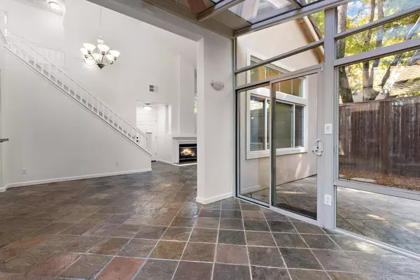 20 Paisan CT, Sacramento, CA 95831