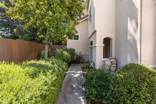 20 Paisan CT, Sacramento, CA 95831